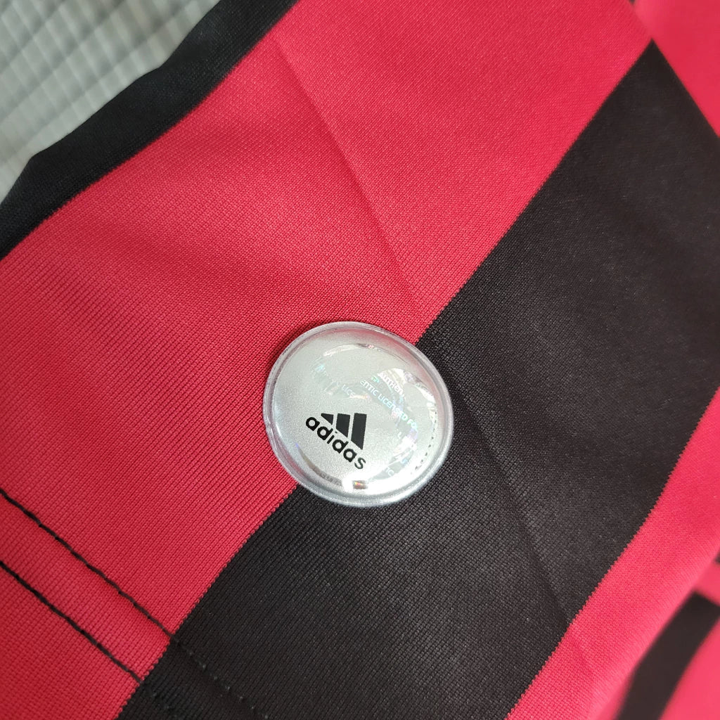 Camisa Retrô Milan I 2009/10 Vermelho e Preto