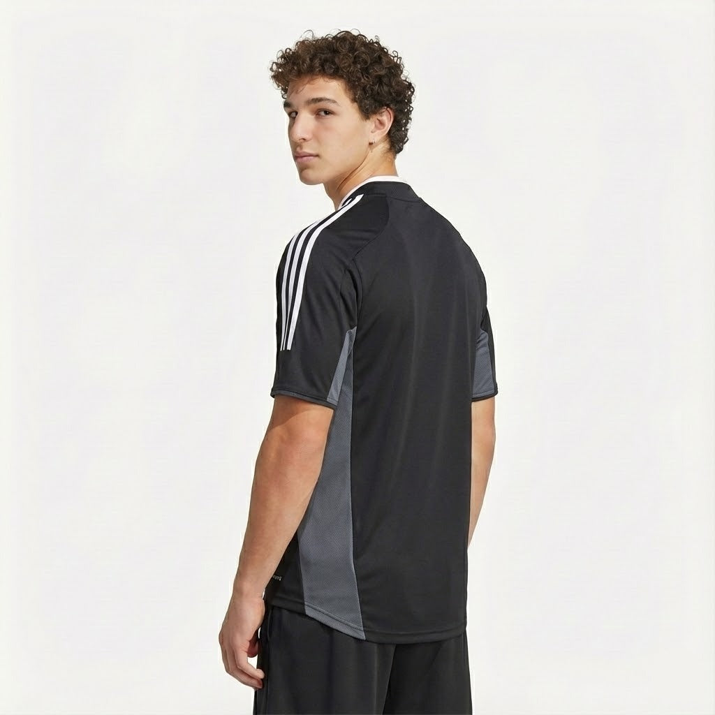 Camisa Retrô Torcedor Masculina Real Madrid II 2004