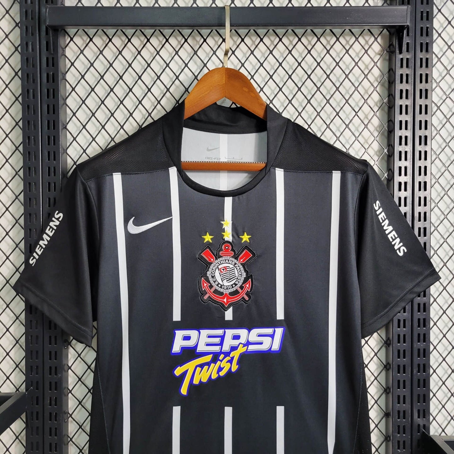 Camisa Retrô Torcedor Masculina Corinthians 2004
