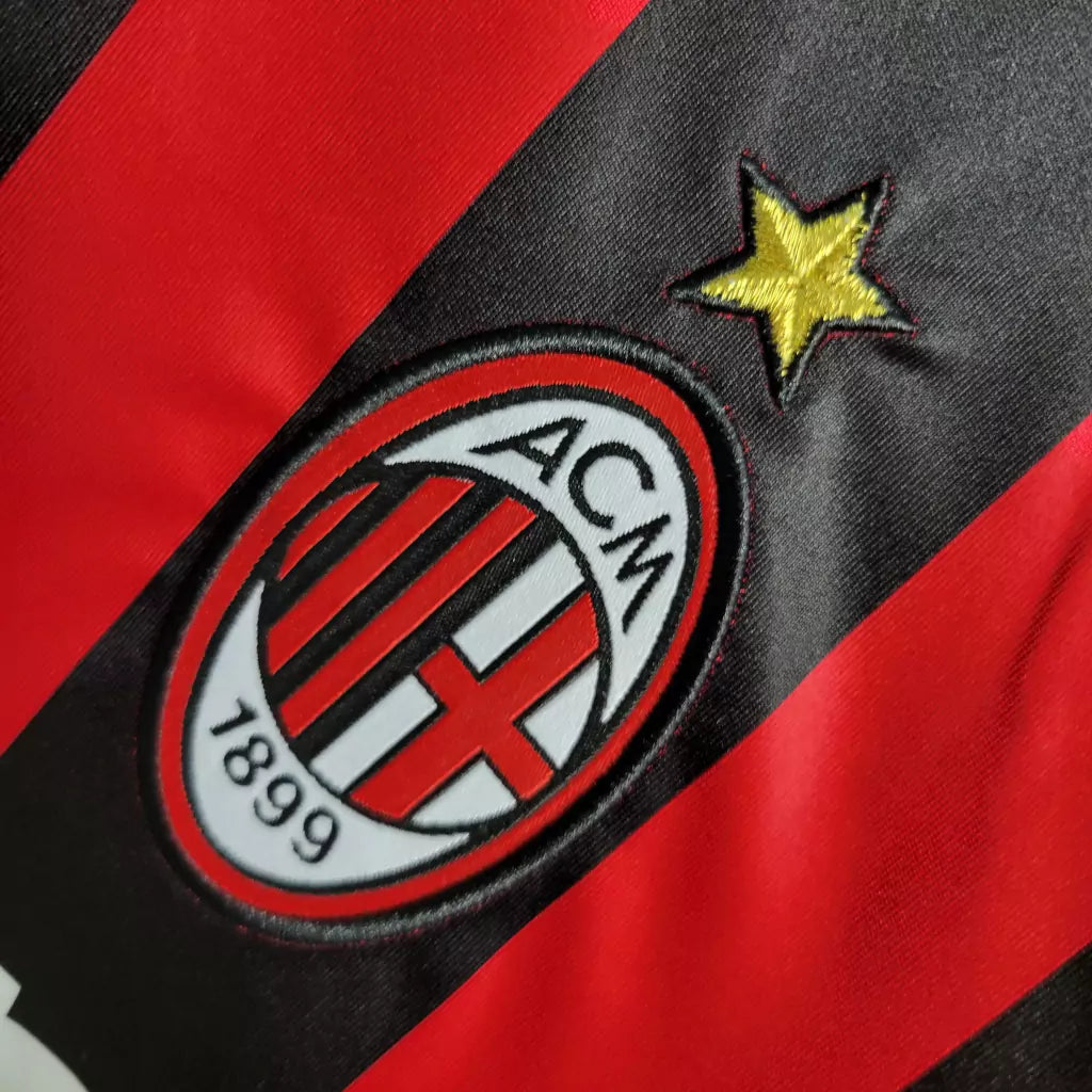 Camisa Retrô Milan I Home 2006/07 Masculino Manga Longa Vermelho e Preto