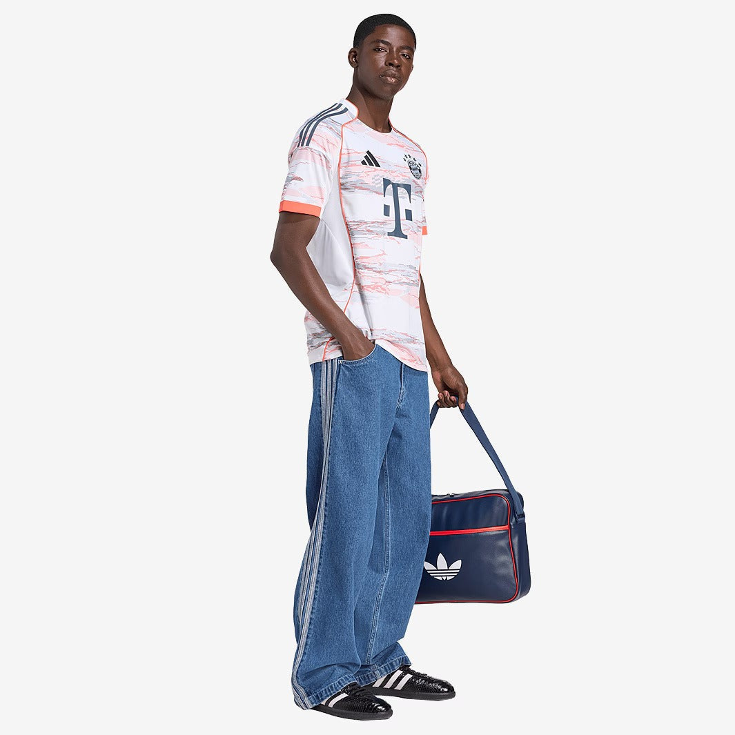 Camisa Torcedor Masculina Bayern de Munique II 2025/2026