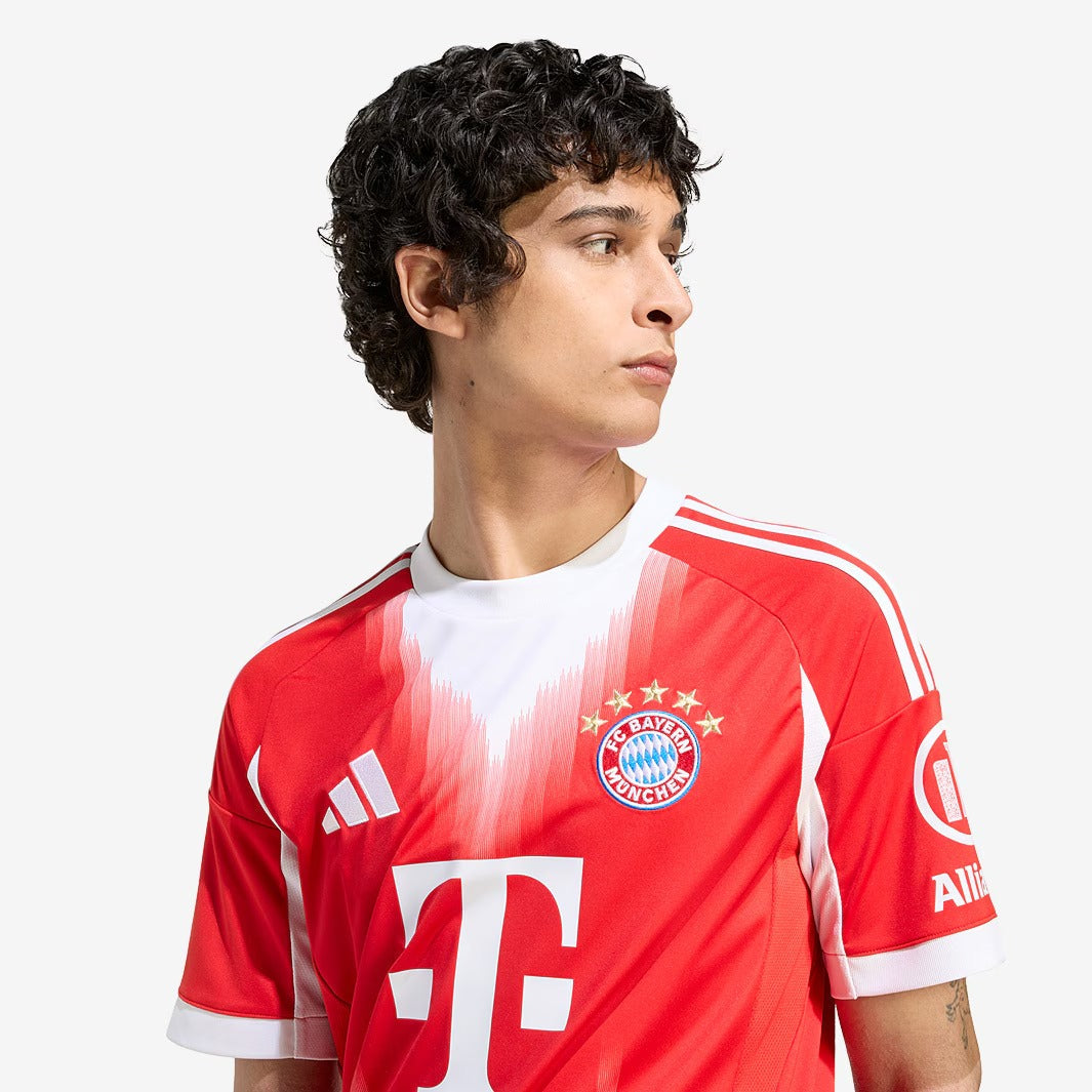 Camisa Torcedor Masculina Bayern de Munique I 2025/2026