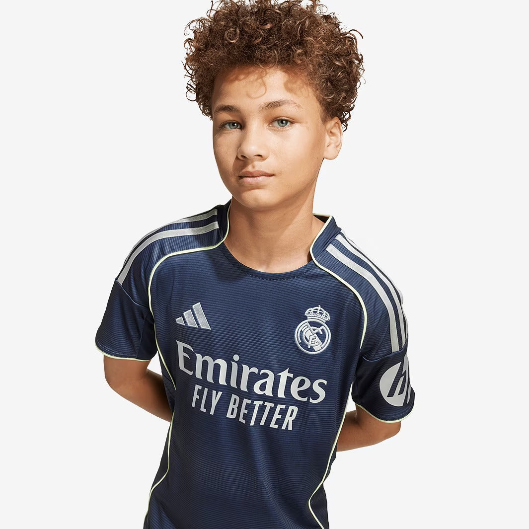 Conjunto Infantil Real Madrid II 2025/2026