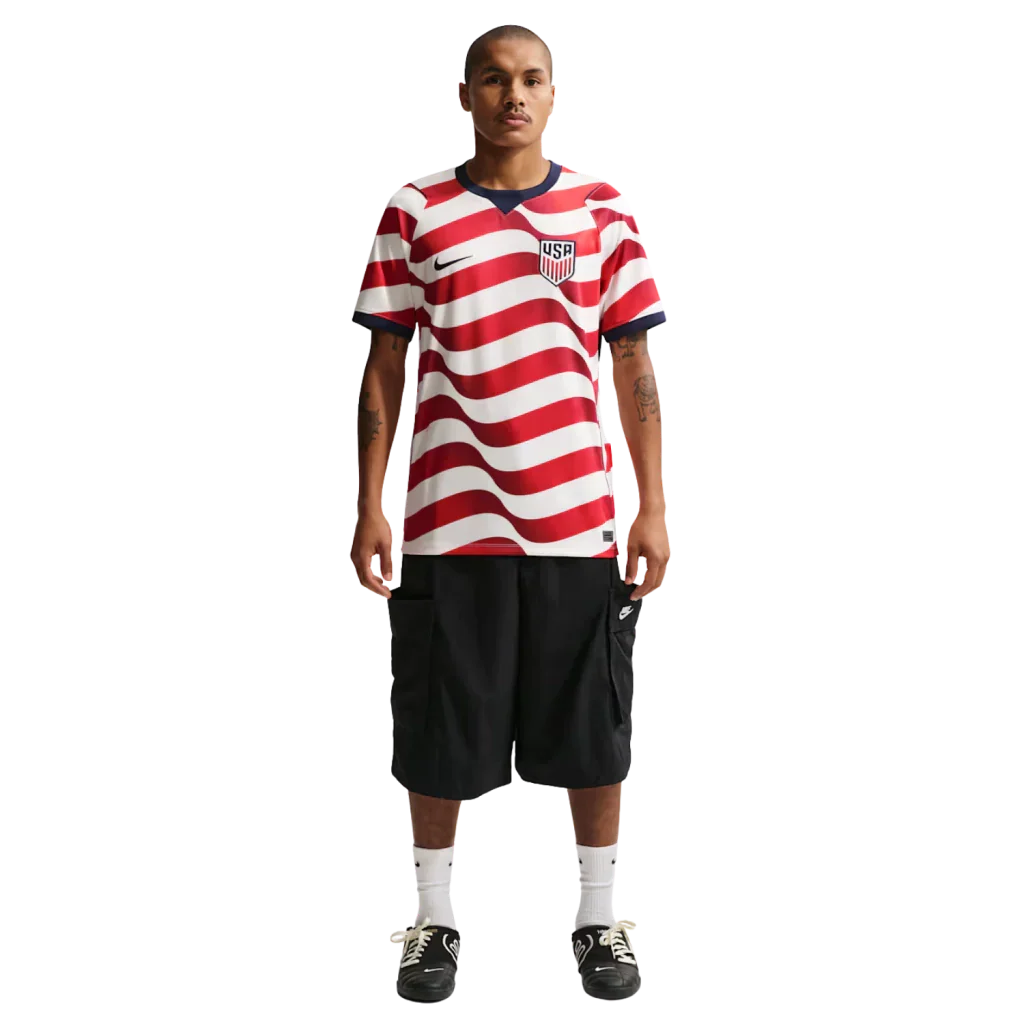 Camisa Estados Unidos Home 26/27 Torcedor Masculino - Vermelha e Branco
