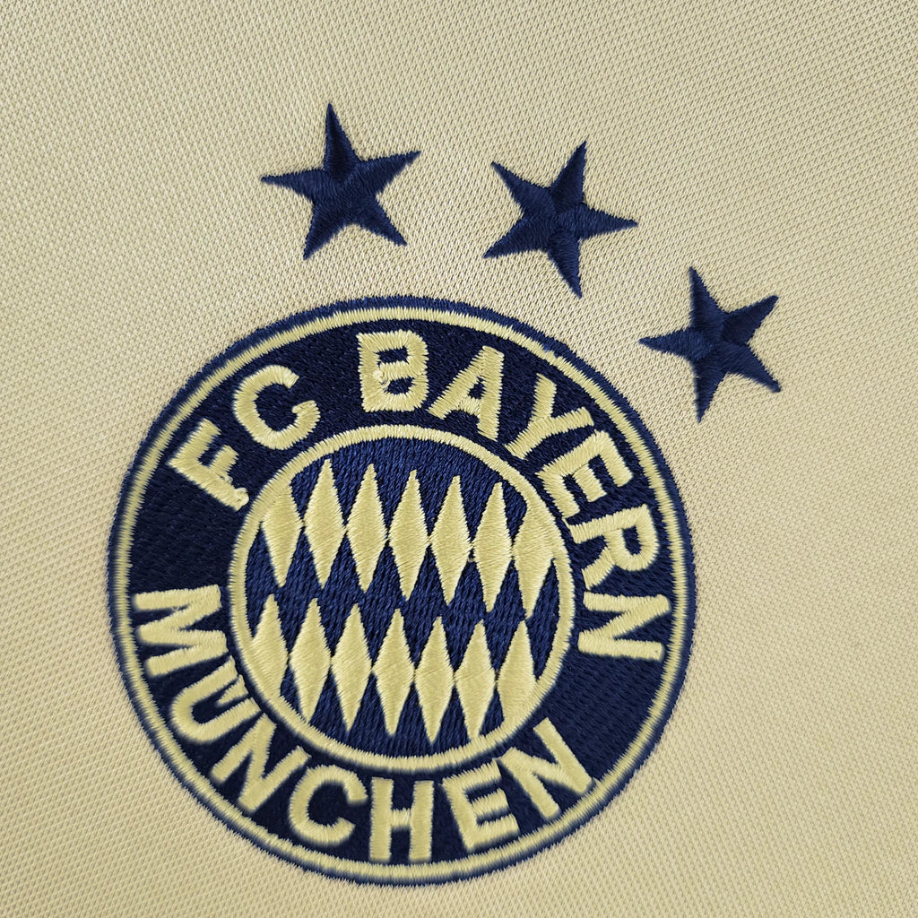 Camisa Retrô Bayern de Munique III 2004/05 Masculino Dourada