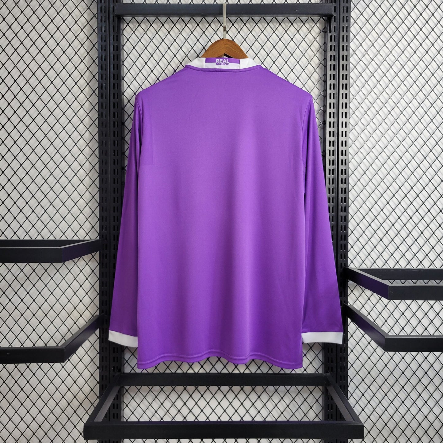 Camisa Retrô Torcedor Masculina Real Madrid II 2016