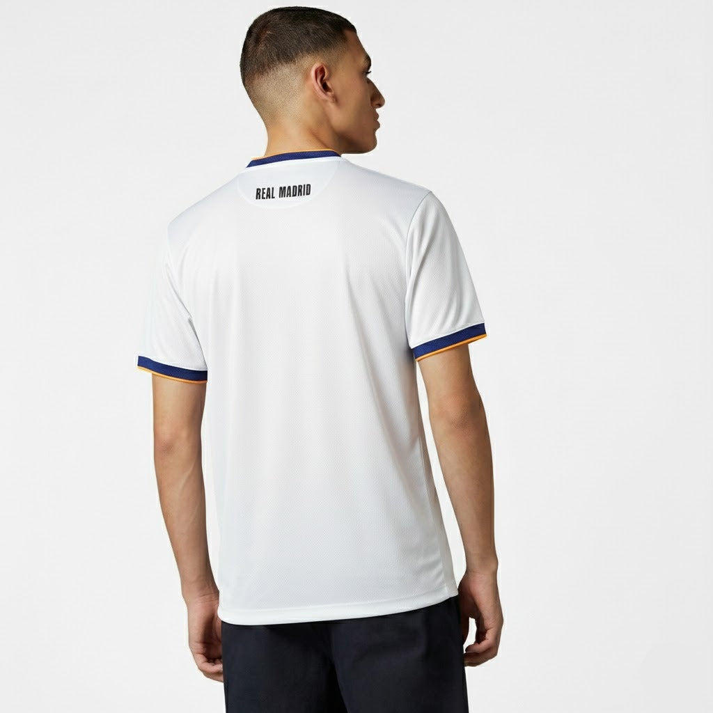 Camisa Retrô Torcedor Masculina Real Madrid I 2010
