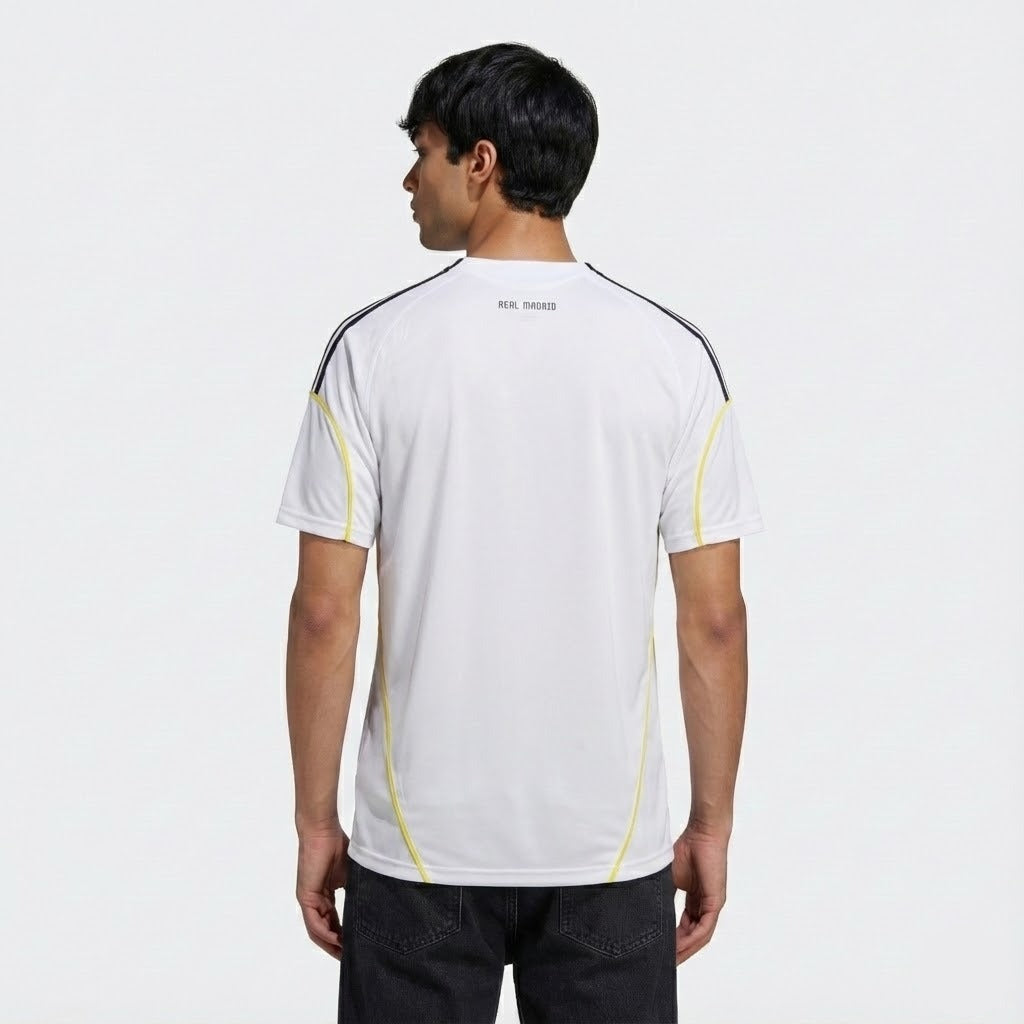 Camisa Retrô Torcedor Masculina Real Madrid 2009