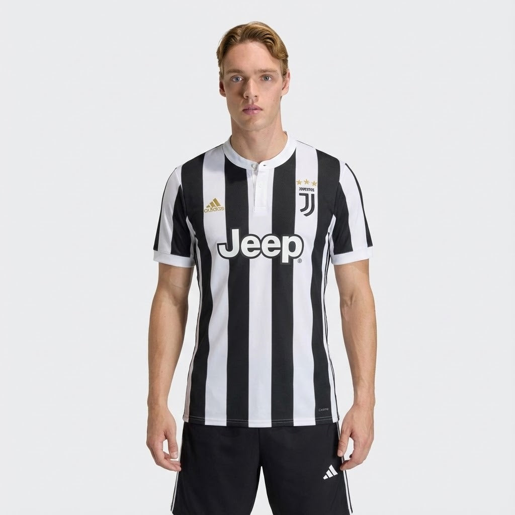 Camisa Retrô Torcedor Masculina Juventus I 2017