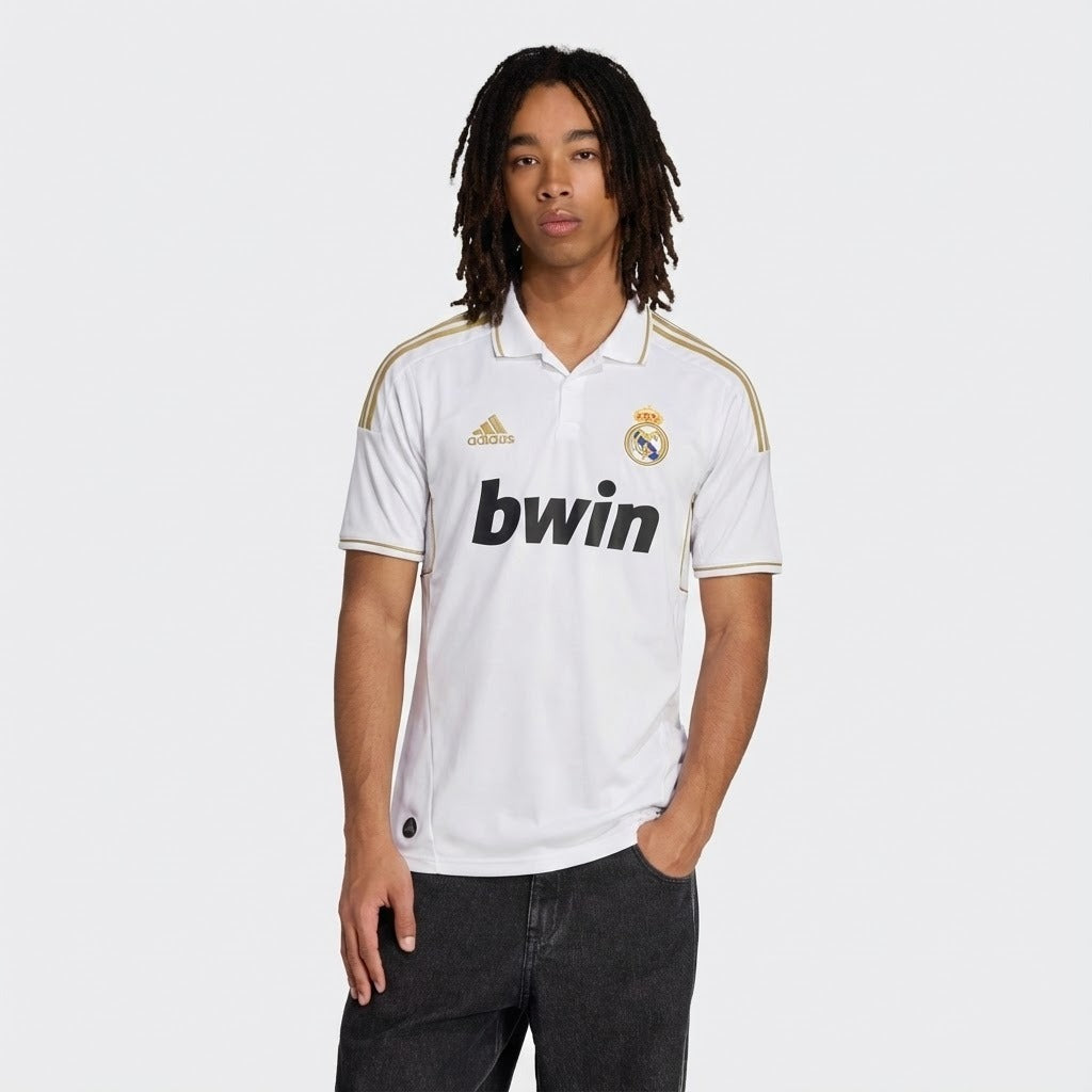 Camisa Retrô Torcedor Masculina Real Madrid I 2011