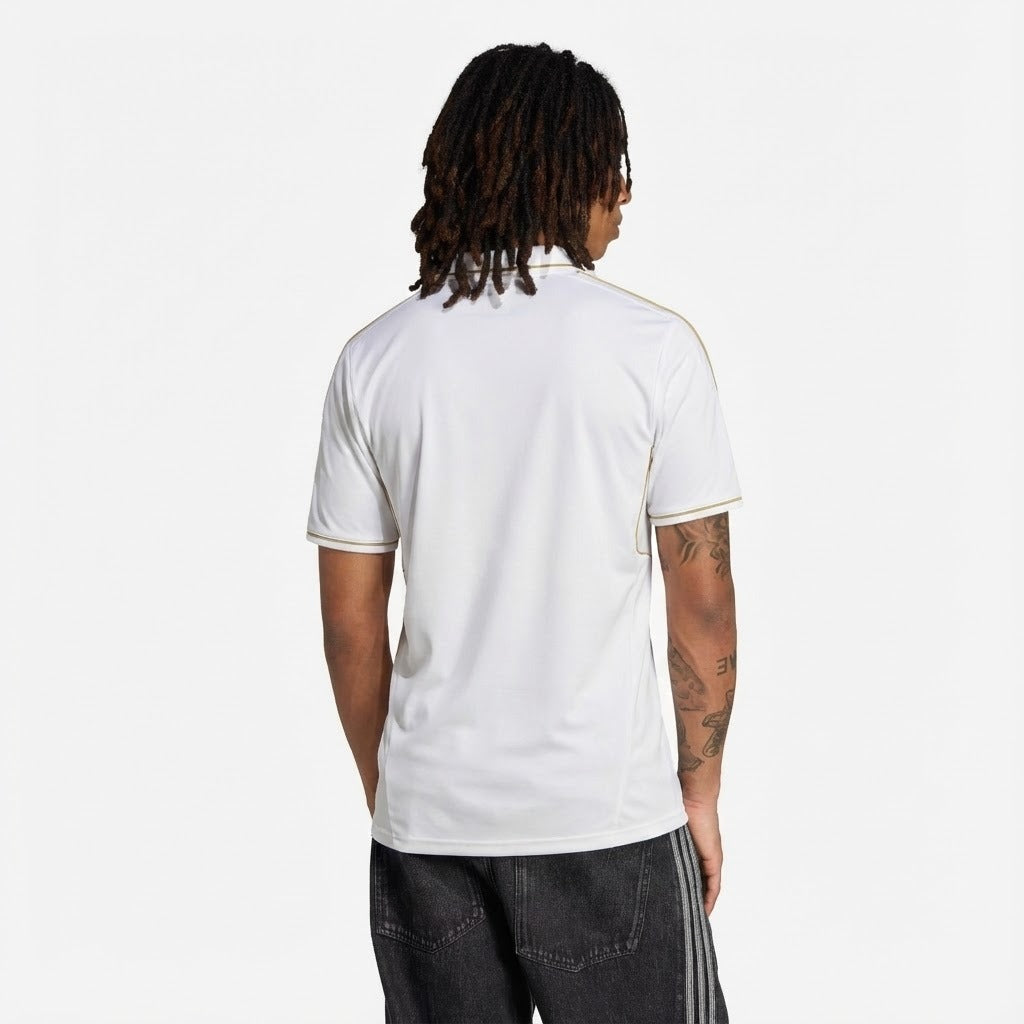 Camisa Retrô Torcedor Masculina Real Madrid I 2011