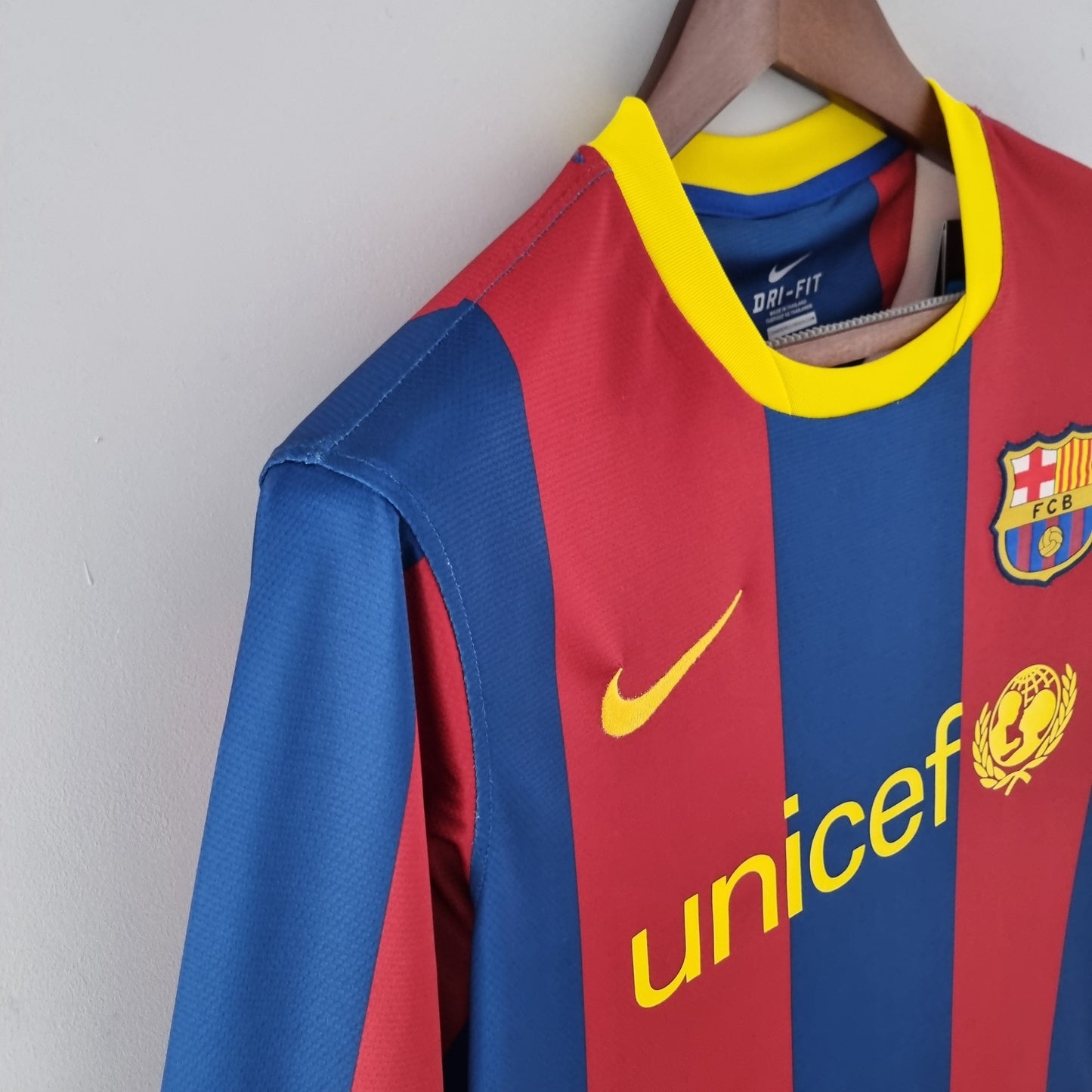 Camisa Manga Longa Torcedor Masculina Barcelona 2010/2011 Grená