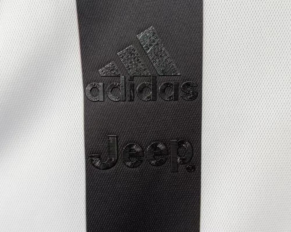 Camisa Retrô Torcedor Masculina Juventus 2017