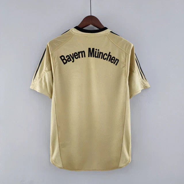 Camisa Retrô Bayern de Munique III 2004/05 Masculino Dourada