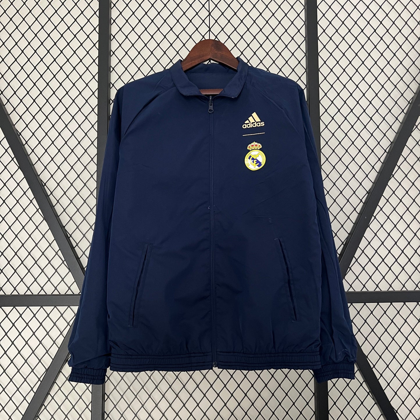 Jaqueta Corta Vento Real Madrid Dupla Face 2023/24 - Azul Escuro