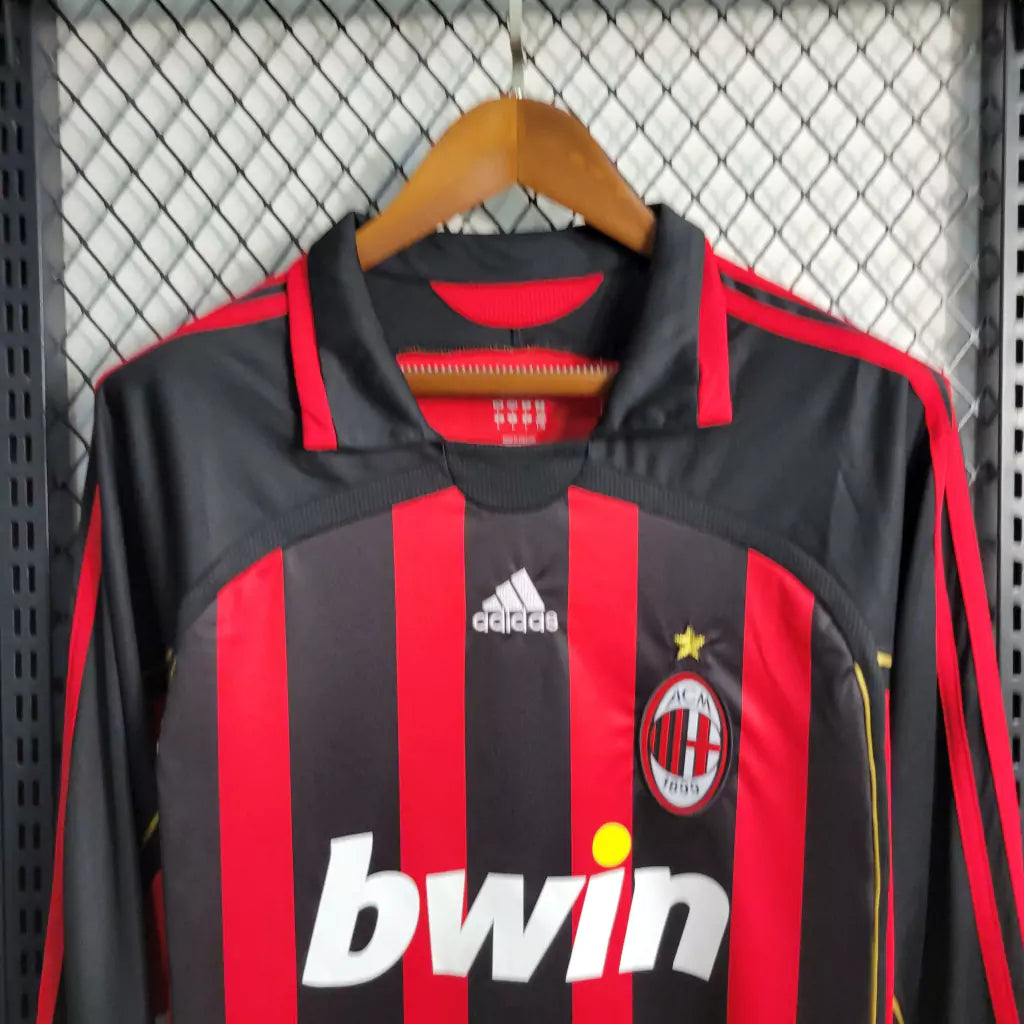 Camisa Retrô Milan I Home 2006/07 Masculino Manga Longa Vermelho e Preto