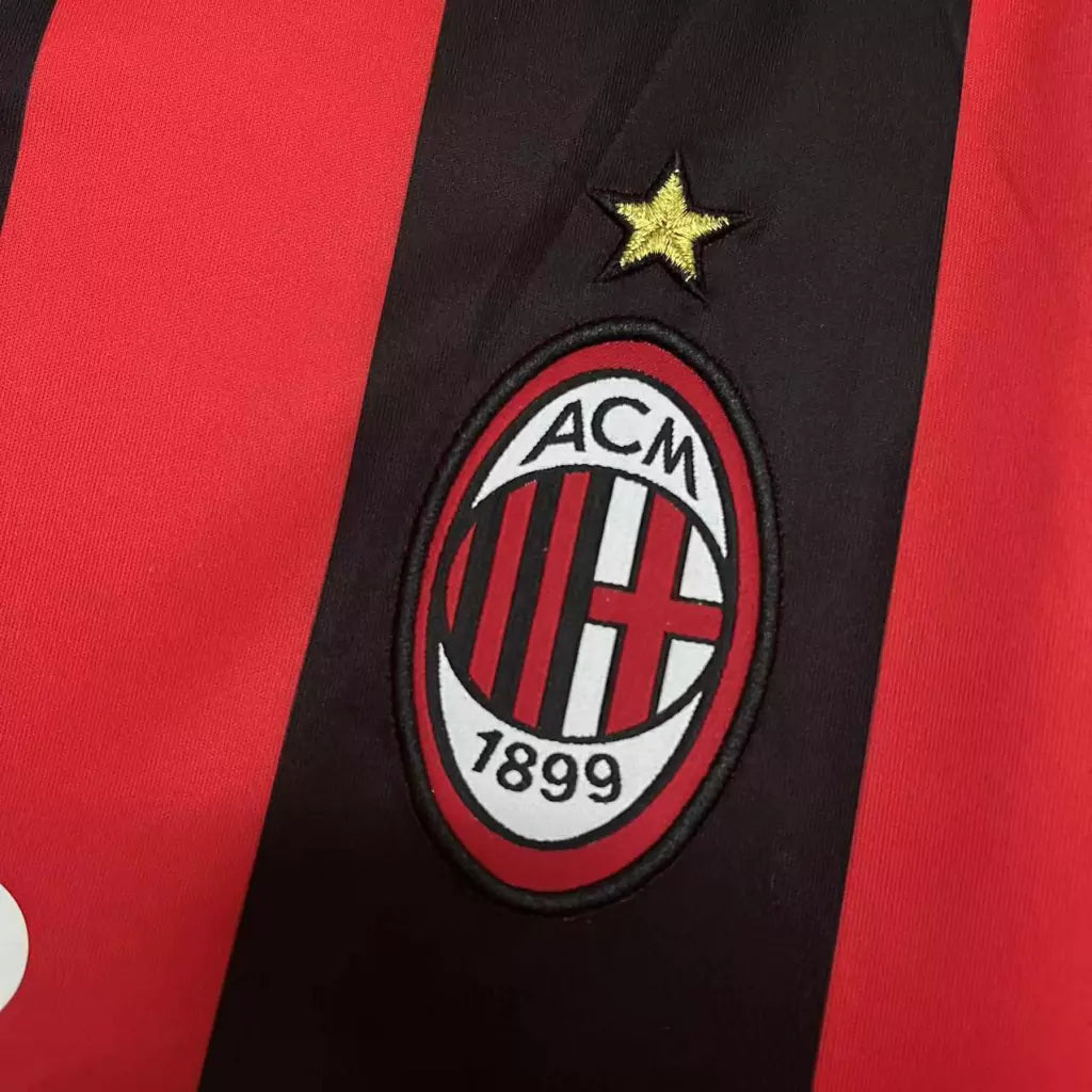 Camisa Retrô Milan 2008/09 Masculino Vermelha e Preta