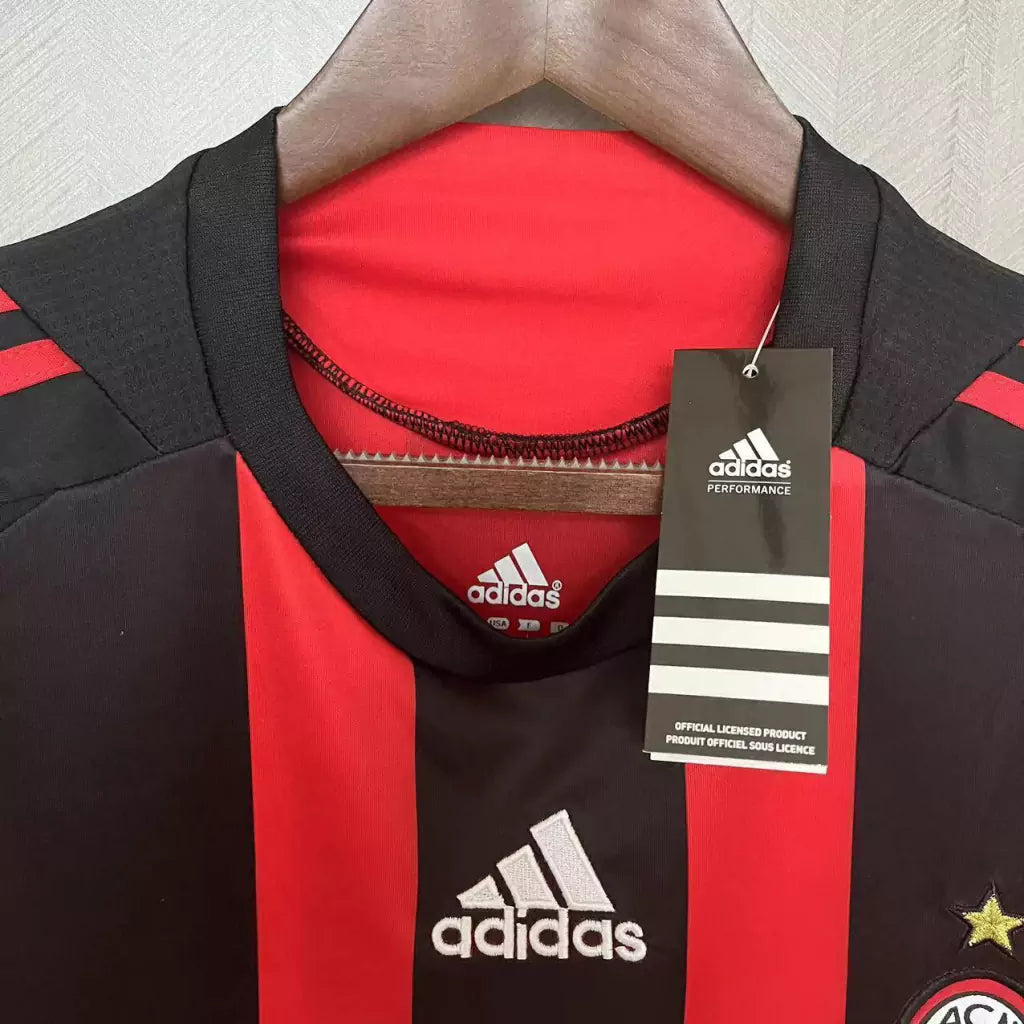 Camisa Retrô Milan 2008/09 Masculino Vermelha e Preta