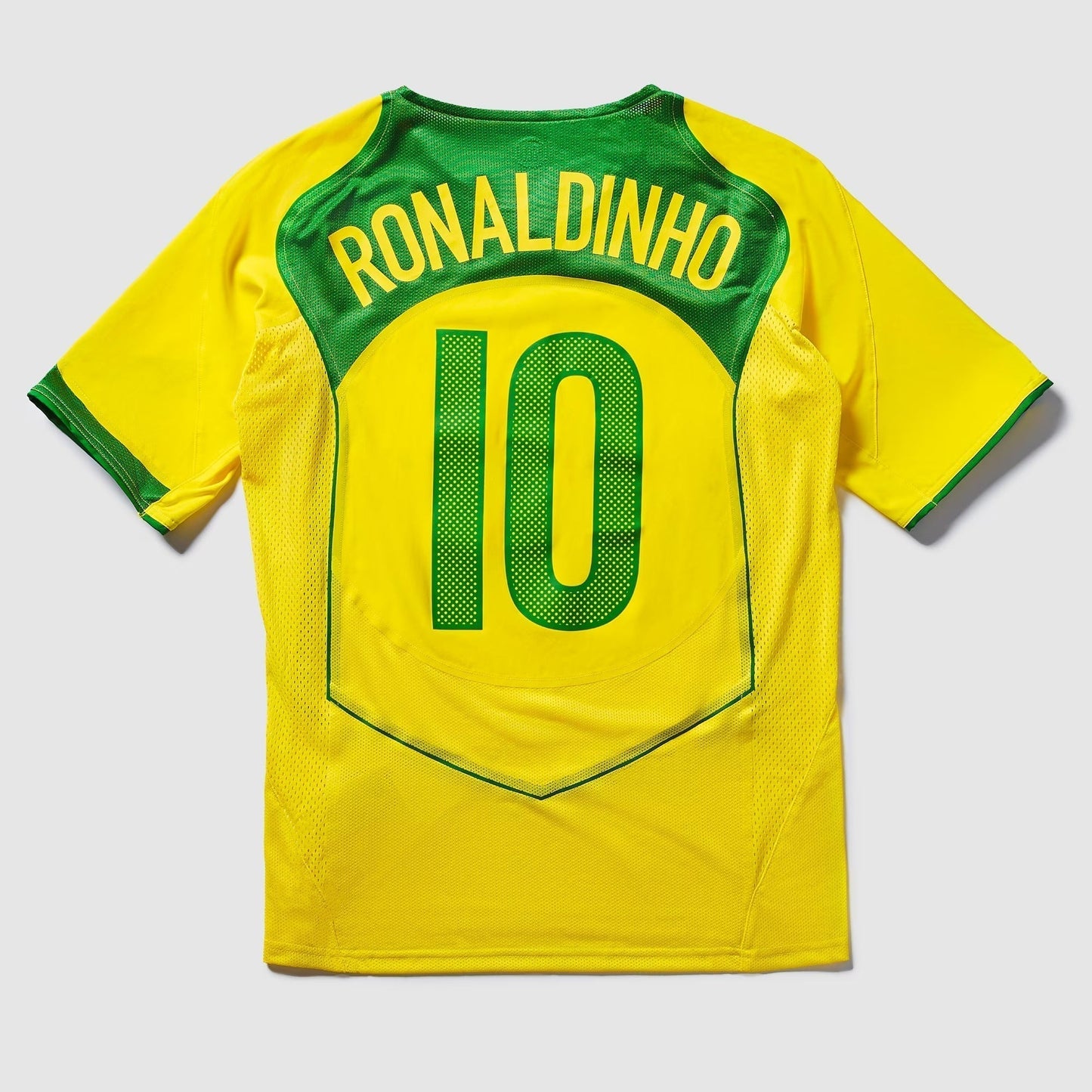 Camisa Retrô Torcedor Masculina Brasil 2004 Total 90 Ronaldinho