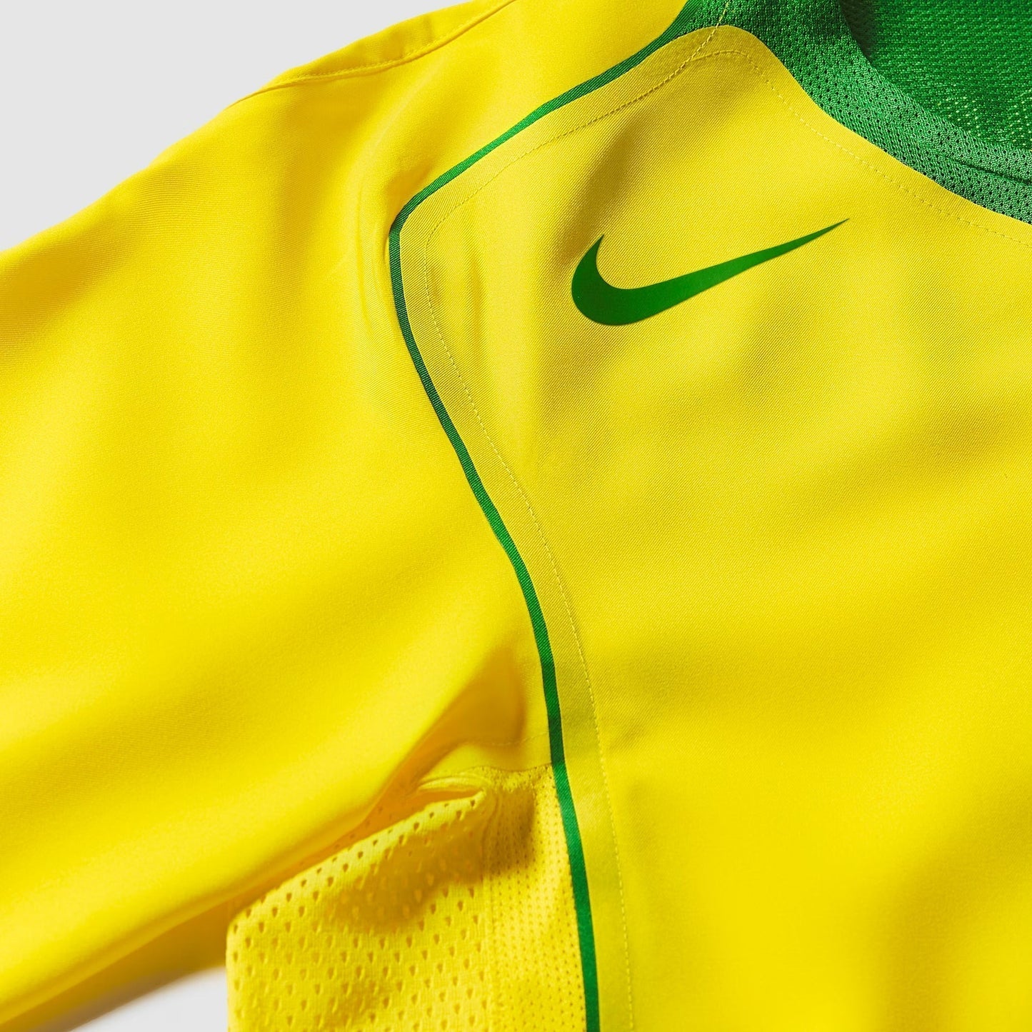 Camisa Retrô Torcedor Masculina Brasil 2004 Total 90 Ronaldinho