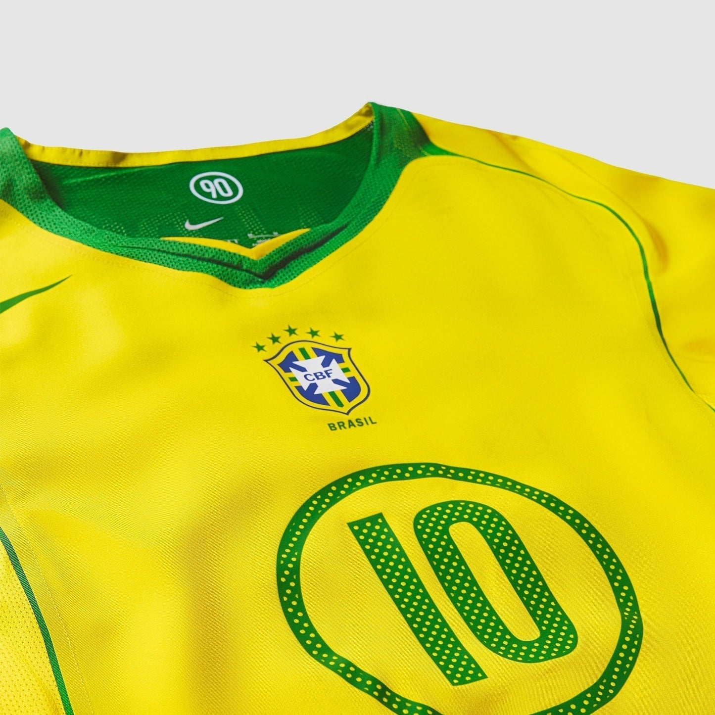 Camisa Retrô Torcedor Masculina Brasil 2004 Total 90 Ronaldinho
