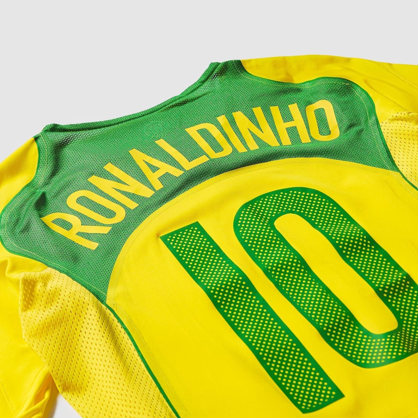 Camisa Retrô Torcedor Masculina Brasil 2004 Total 90 Ronaldinho