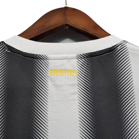 Camisa Juventus Retrô 2011/2012 Preta e Branca