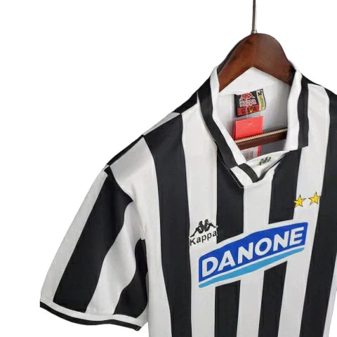 Camisa Juventus Retrô 1994/1995 Preta e Branca