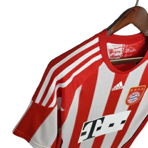 Camisa Bayern de Munique Retrô 2010/2011 Vermelha e Branca